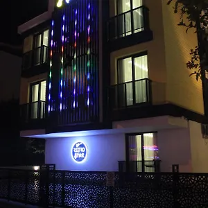 https://retro-star-suites.allantalyahotels.org